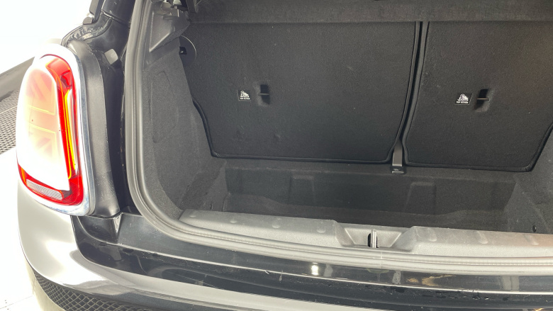 MINI Hatchback 135kW Cooper S Level 1 33kWh 3dr Auto Electric Hatchback